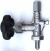 Pressure gauge valve without test port